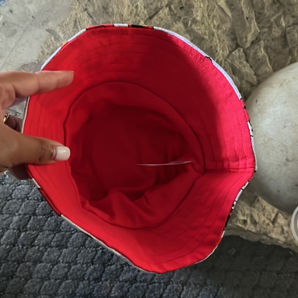 Elmo hat - Picture 3 of 3